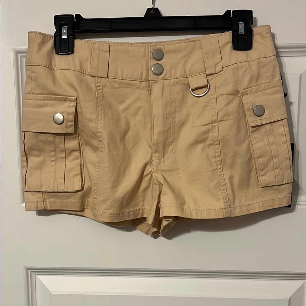Women's Tan Cargo Shorts Small Beige/Cream